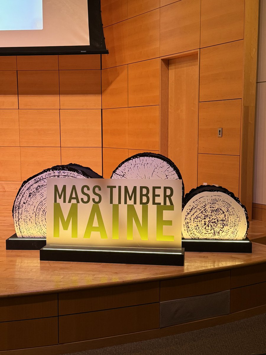 YellowBreen's tweet image. Getting ready to give a Timber Talk at PMA/USM! portlandmuseum.org/masstimber2024