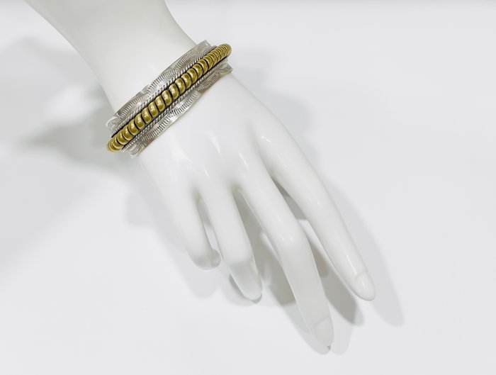 cliccasulink's tweet image. Bracciali argento vintage 
areariservata.subito.it/annunci
#gf #vintage #styleweek2024