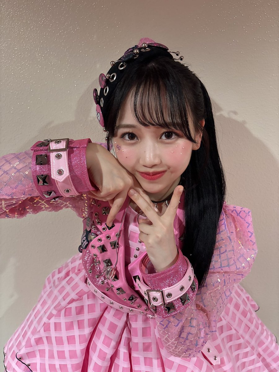 karen_fz0328's tweet photo. #ベストヒット歌謡祭 
ありがとうございました❕🆕🎀♡
途中衣装が引っかかってしまいました🥺
でもでも、にゅーかわいいですか🥺🥺

#FRUITSZIPEER #フルーツジッパー 
#松本かれん #まつかれ ♡ https://t.co/wBKsQ8KUmK