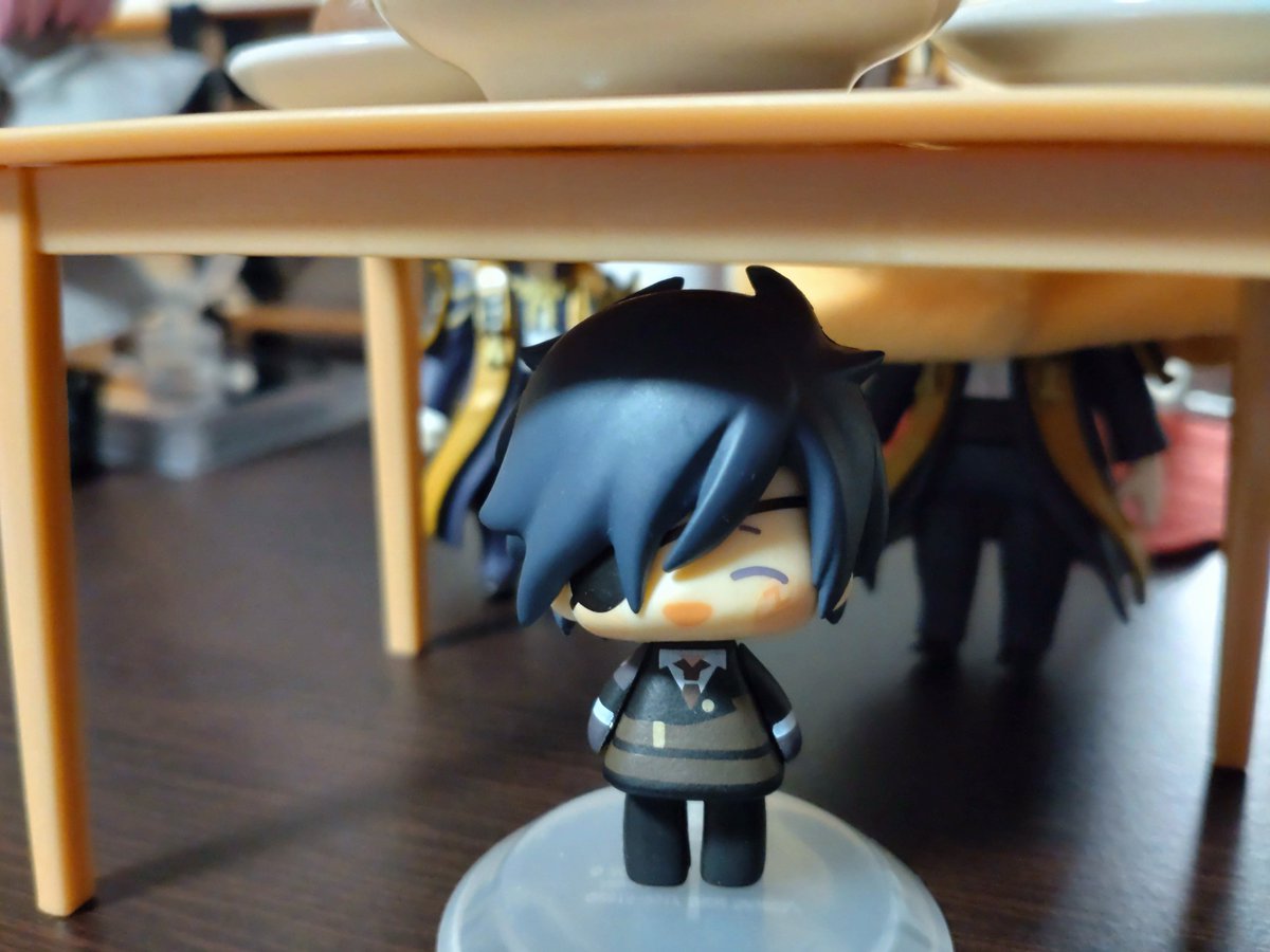 Omochi5Friends's tweet photo. ちぃ……みんなあちこちに散らばっていくちあ……
ブルスコ、モモヒキ……新しいシノギ先を要チェックせんにゃあいかんちあな…… https://t.co/f4kDPRmwQ1
