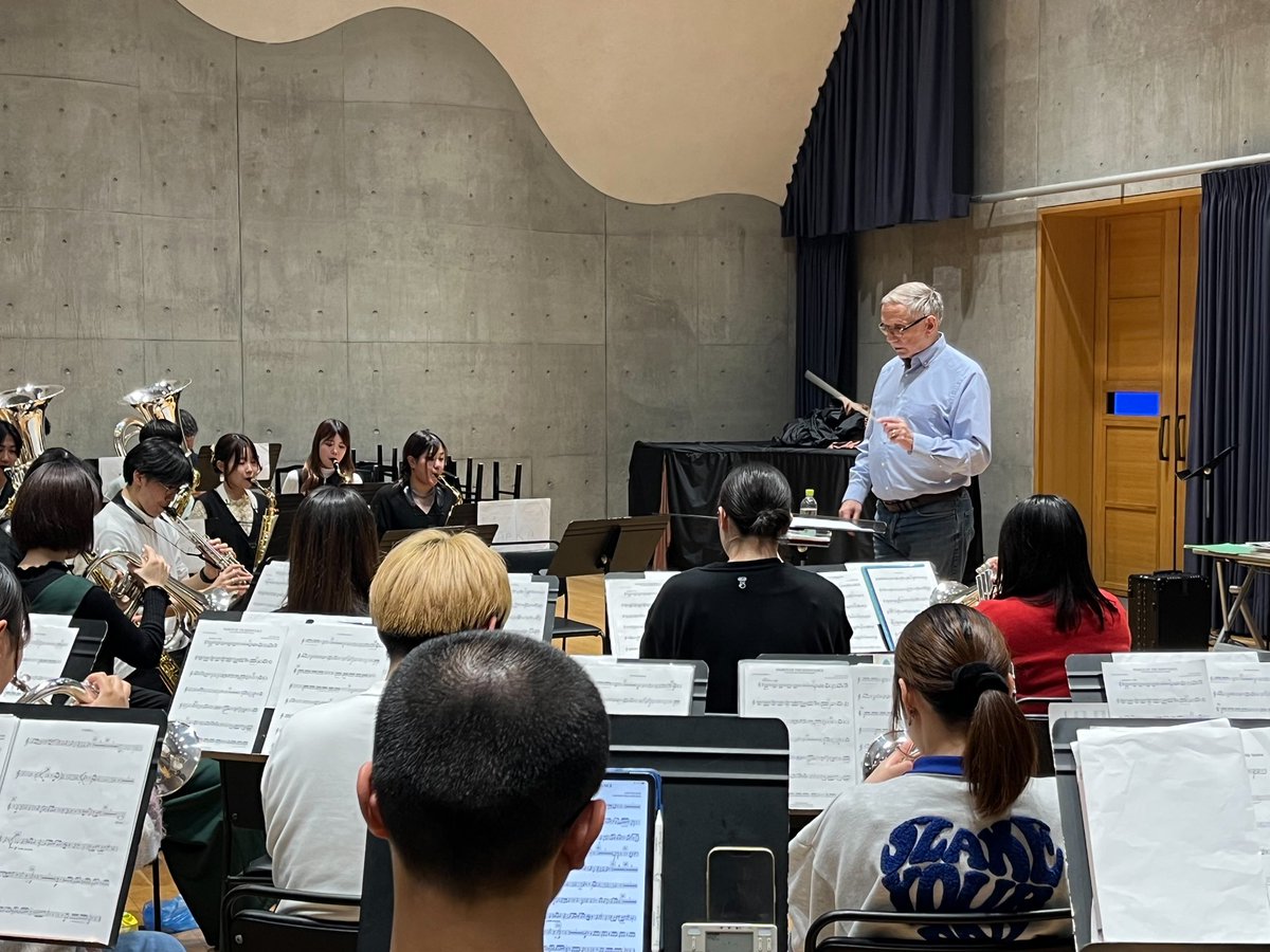 FanfareOrkest's tweet photo. ファンファーレオルケスト後期演奏会がついに明日本番となりました！！
スパーク先生指揮の元、学生一同頑張っております！
沢山のご来場お待ちしております😊

チケット予約はこちらから
https://t.co/Bo14WuEUQk https://t.co/OR5bM4gzYR