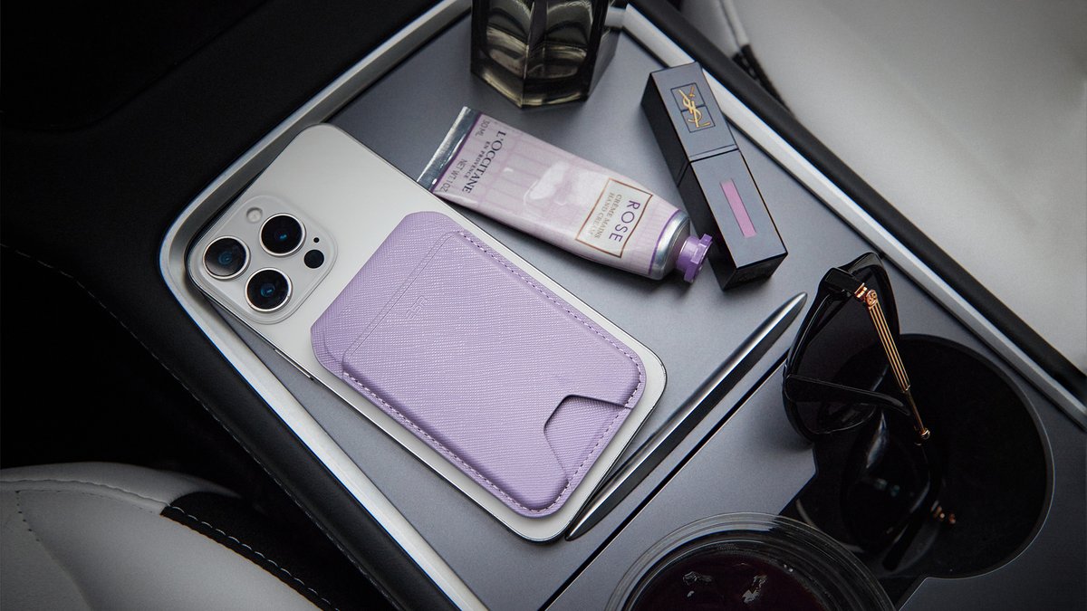 esrtechofficial's tweet image. All set for a smooth day ahead! 📱
Learn more:  bit.ly/3Z30Gt6

#ESR #ESRgear #ESRMagSafeWallet #AuraWalletStand #ESRWalletStand #ESRMagSafe