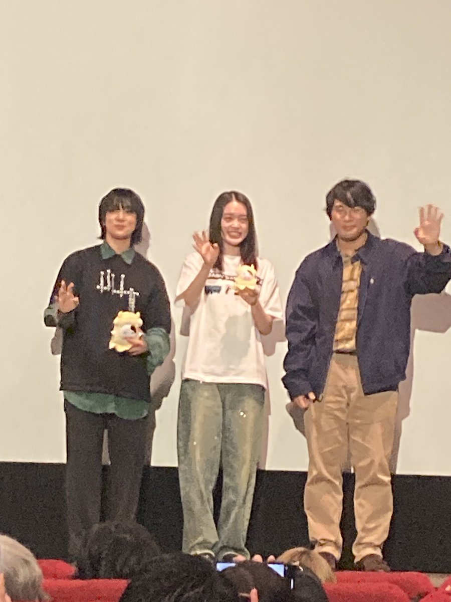 「ベビナイ舞台挨拶、ちさまひがほんとに目の前に実在したので情緒が狂いました。ベイビ」|ﾃｨﾓ🐡🐦のイラスト