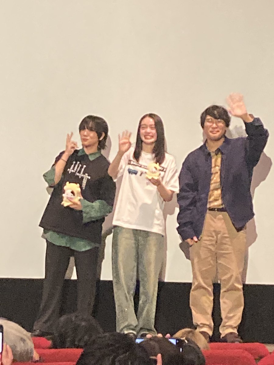 「ベビナイ舞台挨拶、ちさまひがほんとに目の前に実在したので情緒が狂いました。ベイビ」|ﾃｨﾓ🐡🐦のイラスト