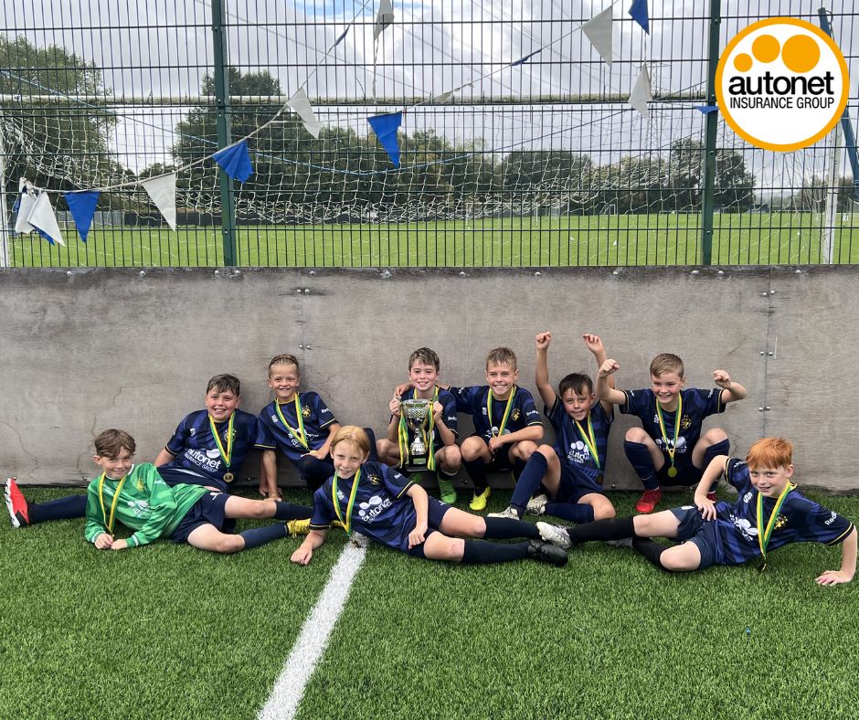 Huge shoutout to the Chatterley Vics U10 Miners! 🏆

Autonet along with Autonet’s Chief Executive Officer Ian Donaldson are proud sponsors of the team’s home kit, which had its first outing at a pre-season tournament recently.