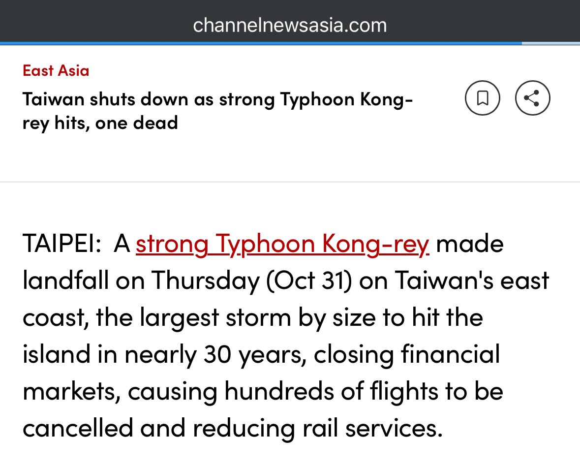 Dhakkeh's tweet photo. 2/Made calls the day before and also live-chatted Scoot on departure day to double-confirm if TR899 was being cancelled!

Words like “No travel advisory at the moment. Flight is on schedule.” kept repeating! Really? The typhoon was THERE in Taiwan already.

@flyscoot https://t.co/kUJlVOSmdT