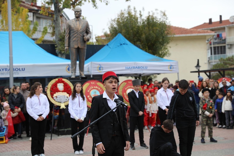 Hayrabolu’nun Düşman İşgalinden Kurtuluşunun 102. Yıl Dönümü Törenle Kutlandı.
hayrabolu.gov.tr/hayrabolunun-d…