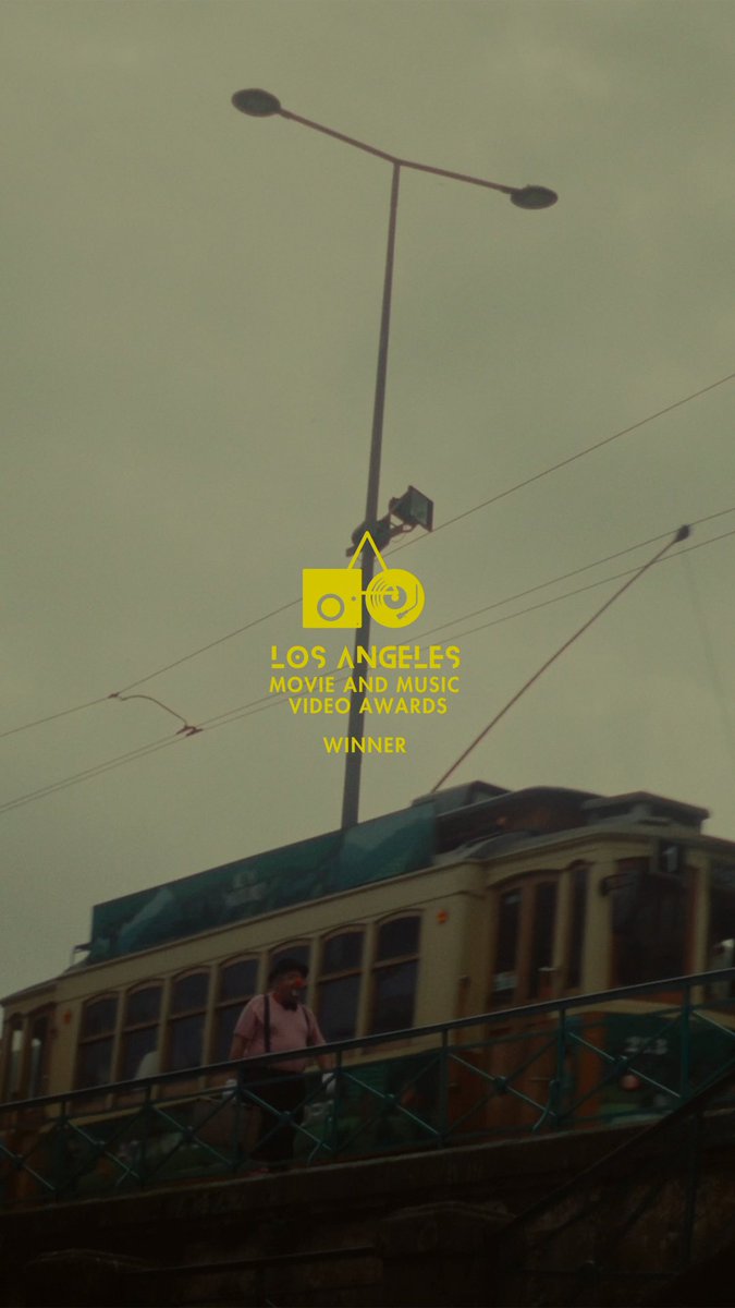 “O palhaço que há em nós" won the “Best Director Indie Short Film” award at the international festival “Los Angeles Movie and Music Video Awards”, in Los Angeles, USA.