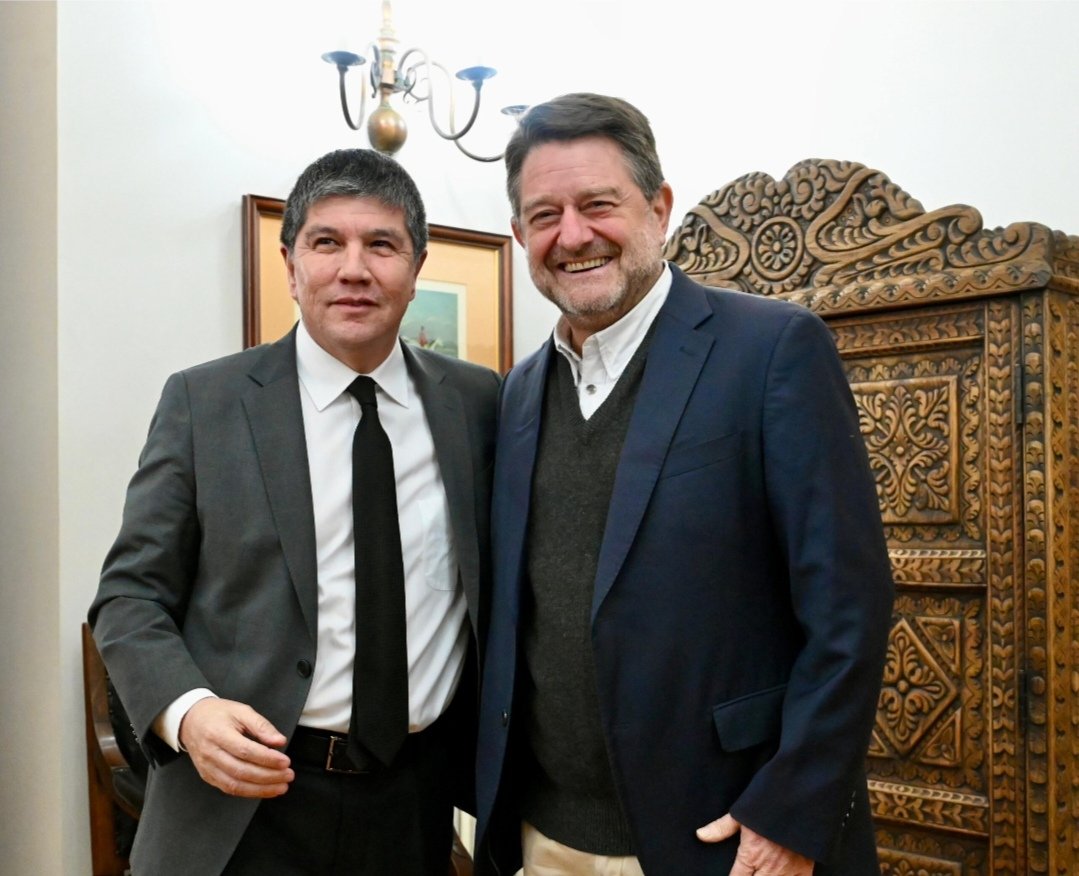 #URGENTE #AHORA ES OFICIAL,  Despachan orden de detención de Manuel Monsalve... LA PDI LLEGA HASTA SU DOMICILIO EN VIÑA DEL MAR PARA LLEVARLO  DETENIDO🌳(Educación Pública, Jorge Valdivia, Tohá, Chanta, Pablo Herrera, Copano #MonsalveViolador Polizzi, Rasca #IzquierdaMiserable)