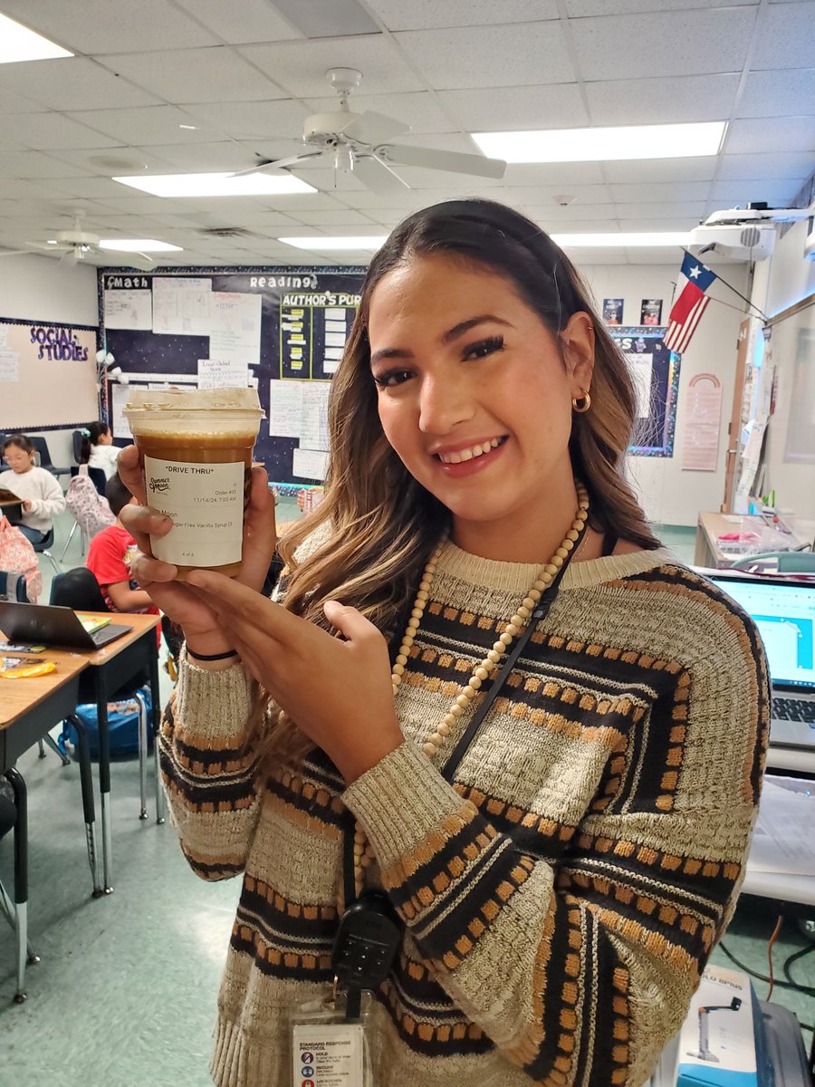 ErinNix8's tweet photo. Congrats to Ms. Palacios and Ms. Zuniga, the November winners of the RTI drink giveaway! Thanks for working hard for your students! #navproud https://t.co/09vL1roZvD