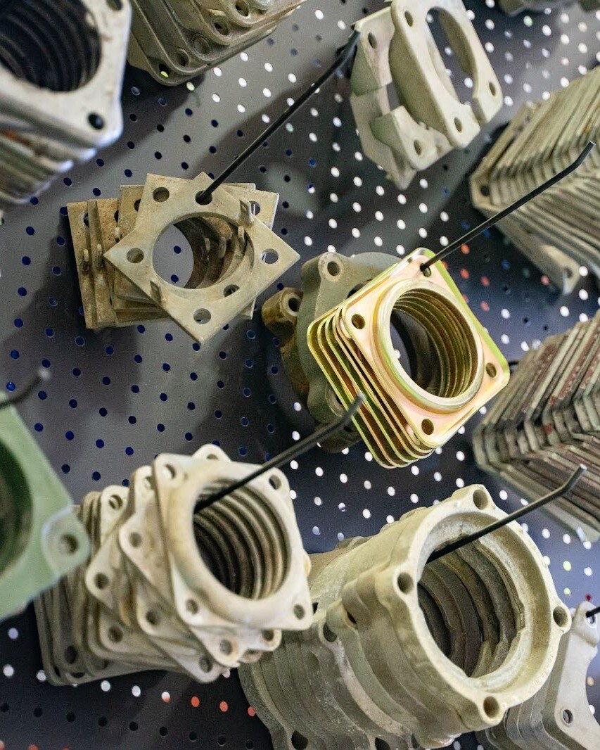 Maddoxxfmr's tweet image. Can you name this part of a transformer bushing assembly?

#transformer #parts #reconditioning #bushing #energy