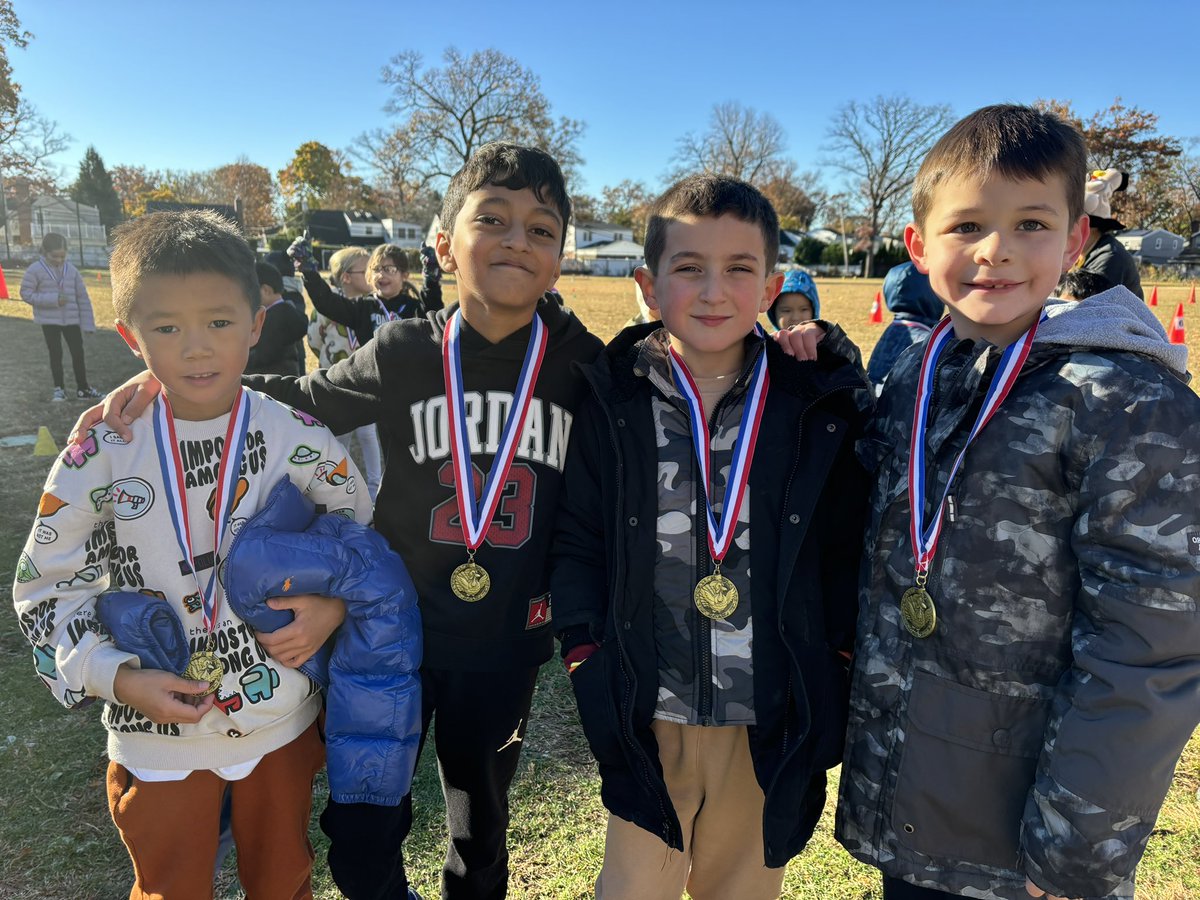 Liz Powers (@erspowers) on Twitter photo Turkey trot winners! Animal turkey trot and food drive! 🦃🥇<a href="/ManorOaksNHPGCP/">Manor Oaks School</a> #proud2bnhpgcp Turkey trot winners! Animal turkey trot and food drive! 🦃🥇<a href="/ManorOaksNHPGCP/">Manor Oaks School</a> #proud2bnhpgcp