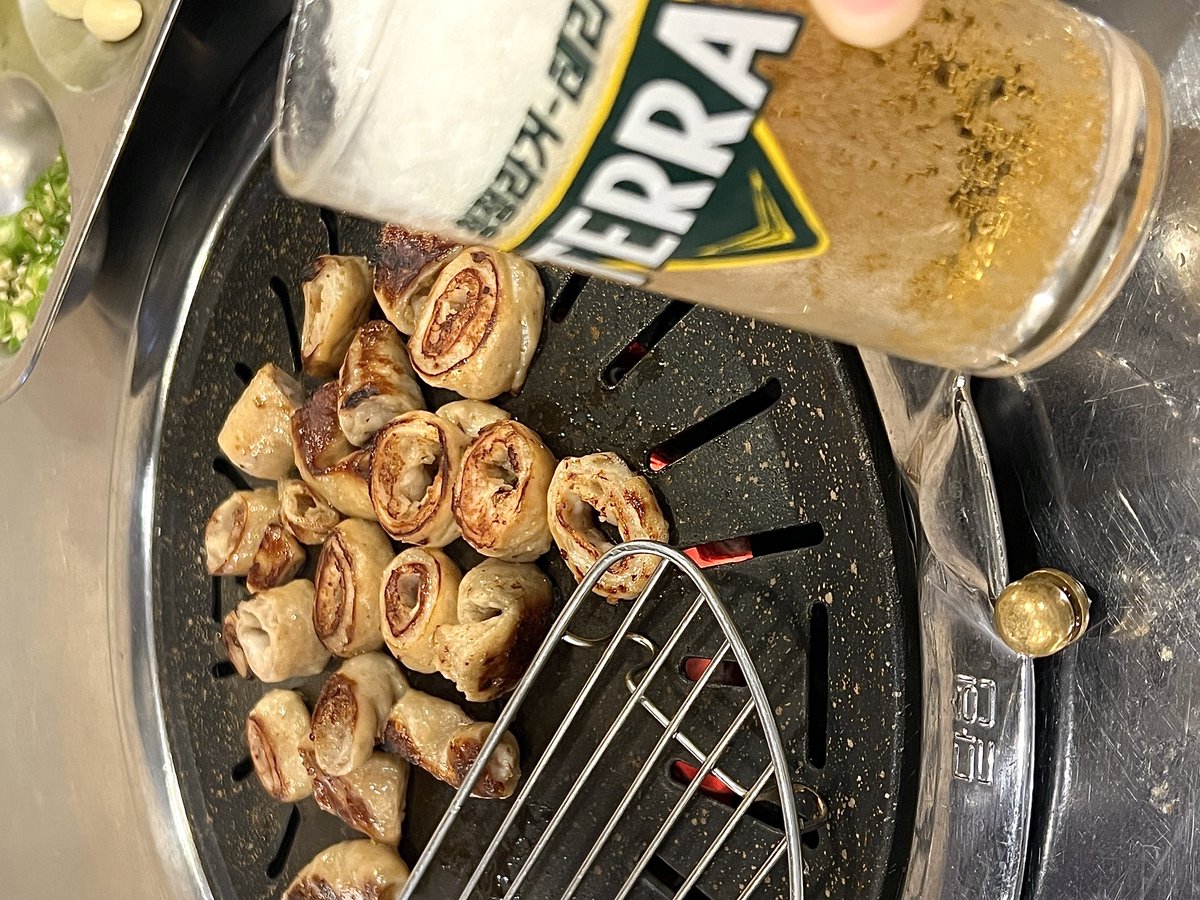 잘먹는 여자 혼자 9시간동안
밥 3번, 카페 3번, 간식 2번 먹는 타래

in 대구 동성로, 두류🫧🎶