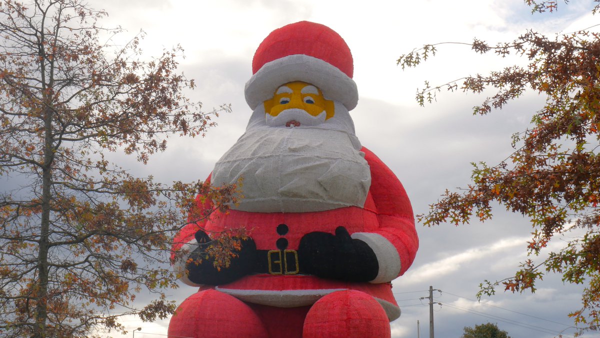 cmaagueda's tweet photo. Águeda continua a preparar-se para receber o evento Águeda é Natal! 🌟

A inauguração será já no próximo sábado, dia 16 de novembro, a partir das 16h30!

https://t.co/evP5jgaOUA

#águeda #municípiodeágueda #águedaénatal https://t.co/6evKZ0ZICe