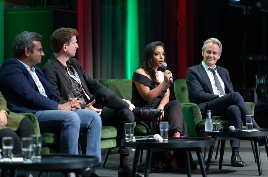 SumairaFlower's tweet photo. Can’t believe #ECTRIMS was 2 months ago! An honor to share the stage with greats in our field 😊

The 1st @ECTRIMS Patient Community Day report is now available: https://t.co/rcXAwLGQGb

Reuniting with this “French connection” in Paris next week for TSF France’s Patient Day 🇫🇷 https://t.co/TTiREpsvqP