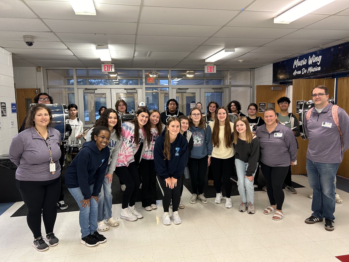goDCHSathletics's tweet photo. Best of luck tomorrow and Saturday at IHSA State Friday and Saturday! ⁦@CUSD300⁩ https://t.co/f2ws6tsoqw