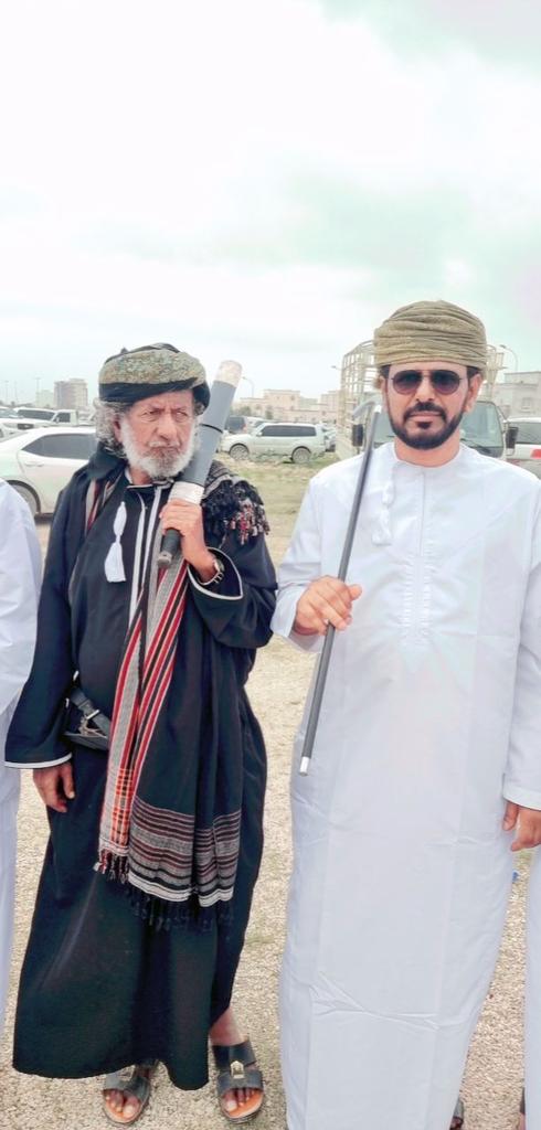 يالله ترحم ابو احمد وتقبل دعاي
وانزله يارب بالفردوس دار النعيم 

نؤمن بحكم القدر لله مافيه راي
دنيا تفرق ولايبقى عليها مقيم