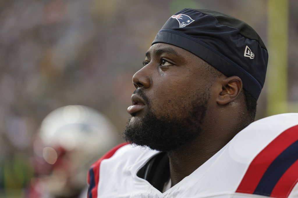 RapSheet's tweet photo. #Patriots standout DT Christian Barmore, who hasn’t played this season as he dealt with blood clots and is on the non-football illness list, is likely to practice today for the first time since his medical condition was revealed, sources say.

A feel-good story for New England. https://t.co/HQvs3dTdos
