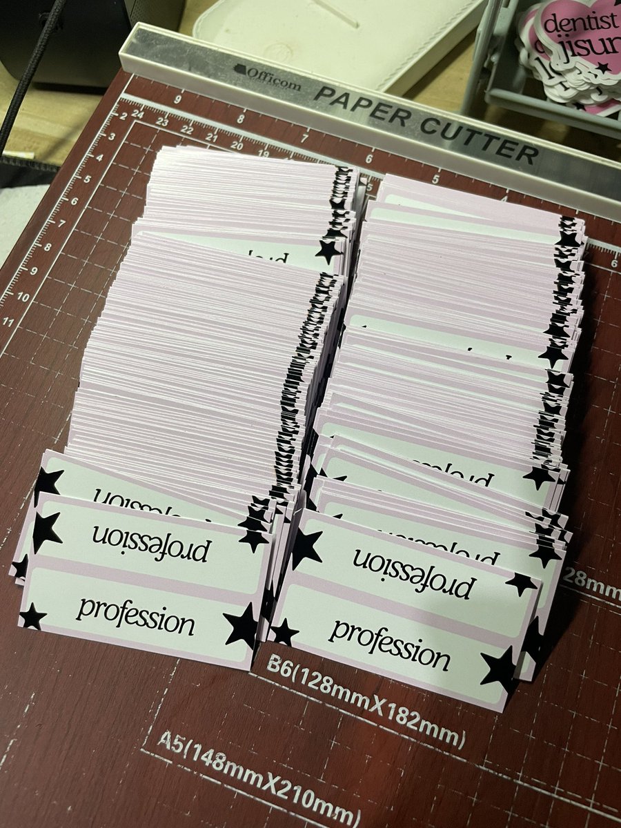 #PRINTSBY9TEEN   

Header cards ; uncoated

- dm us to inquire   

t. kpop ppop concert event ph wts lf hand banner prints printing services service