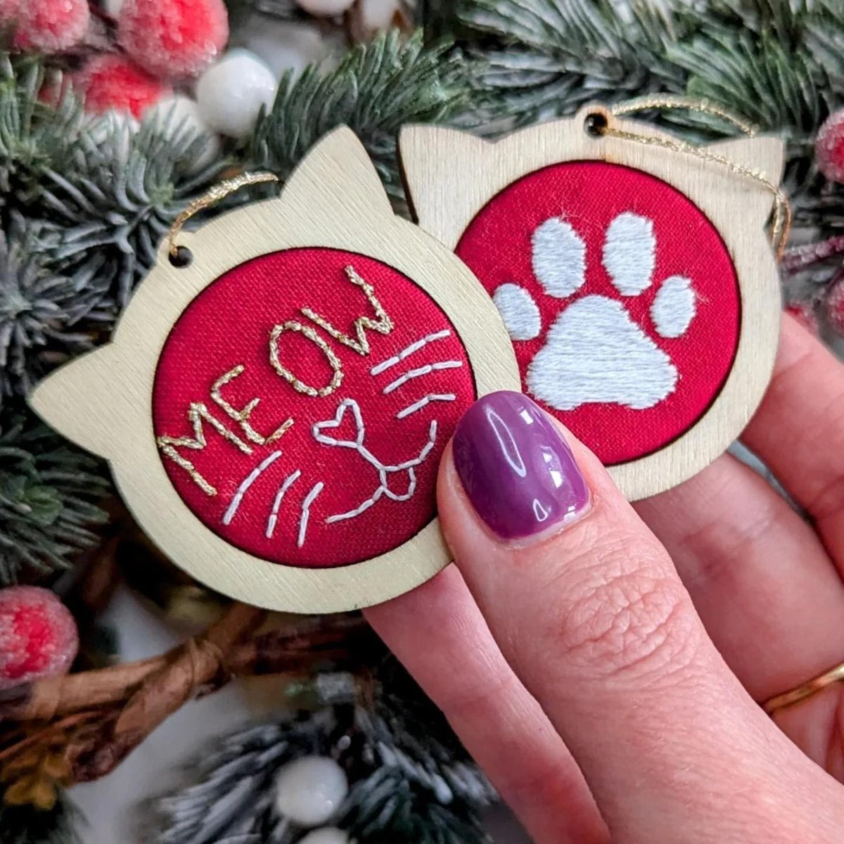 catsinoxford's tweet photo. In just two weeks we are making these cute-as-a-button Christmas decorations (or baublitos as we like to call them!) as part of #CraftForCats
To receive a kit before the big day order by 24 November: https://t.co/1vg0HT3FYB
£10 from each kit goes directly towards our branch 😻 https://t.co/xBXhwuja7i