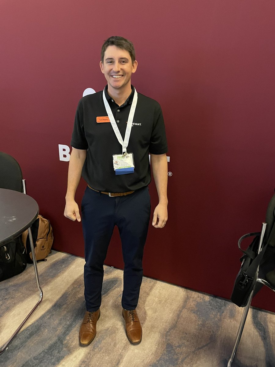 Excited to represent Brevant at NAFB. Talking agronomic threats in corn and soy; Tar spot, Goss’s Wilt, and SCN.  #BrevantSeeds #repNebraska #nafb #corteva #corn #soybean #brevantforretail <a href="/BrevantseedsUS/">Brevant seeds U.S.</a>