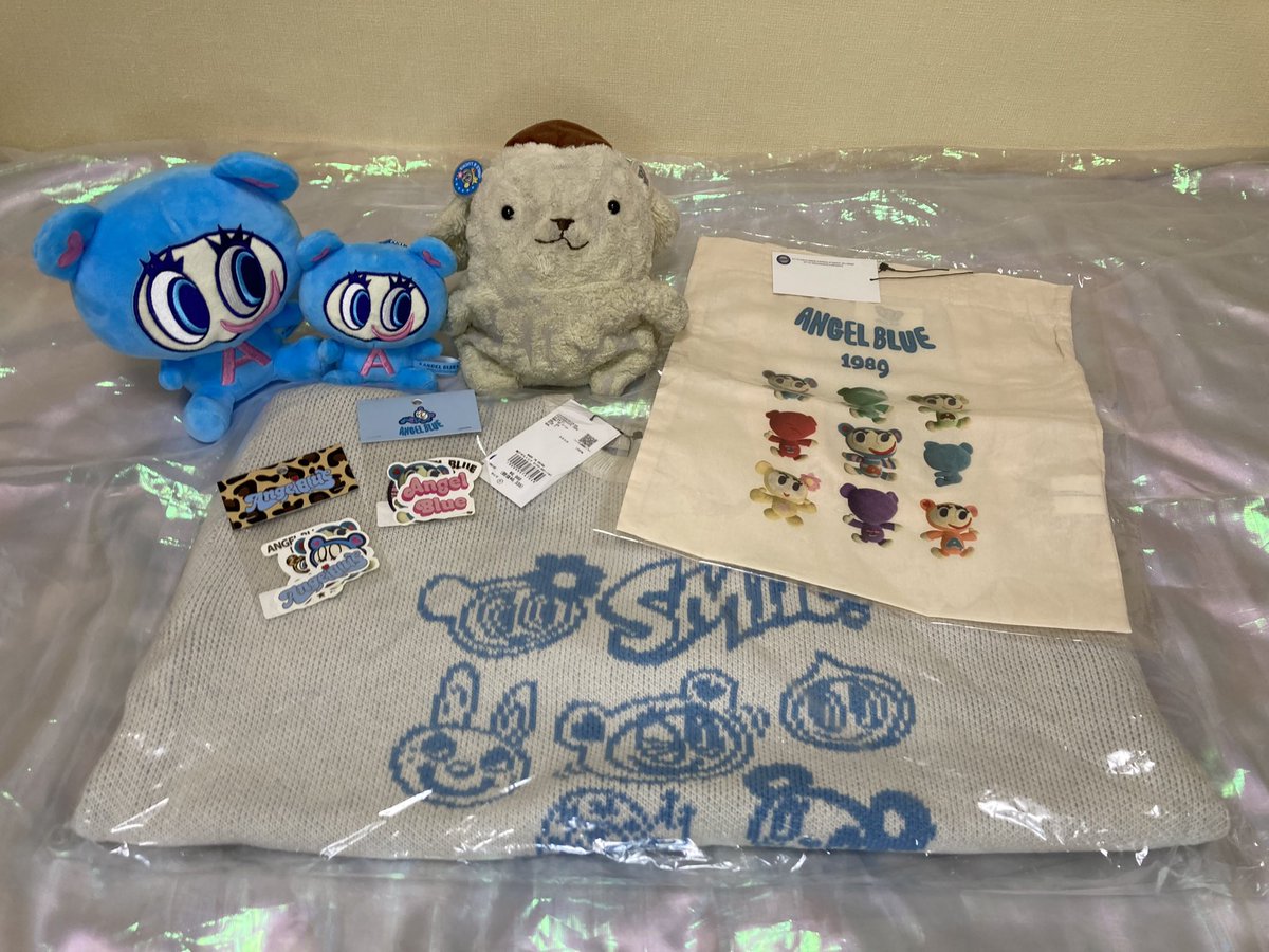 pakupurinn's tweet photo. Ｕ・ω・Ｕ『エンジェルブルーとフォーエバー21のコラボゲットできたプリっ😆

にんきすぎて、そくうりきれで、ふるえたプリっ‼️

プリン、フォーエバーかったのはじめてだプリから、たのしみだプリっ😊💕💕』
#新宿
#LUMINEEST
#ANGLEBLUE
#エンジェルブルー
#Forever21 https://t.co/idvrSGUCwu
