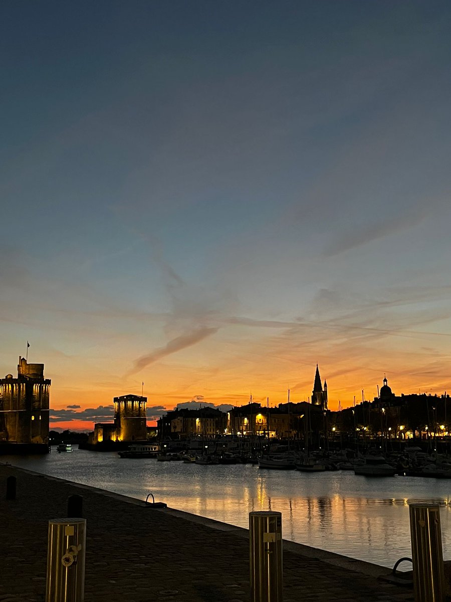 CFPMarmande's tweet photo. 🌆🍽️ Dernières découvertes à La Rochelle pour nos Terminale Bac Pro MCVA ! 🏛️🚍
#VoyagePédagogique #LaRochelle #PortDeNuit #BunkerDeLaRochelle #CathédraleSaintLouis #CitéDeLaFormation https://t.co/uxb2TiN1Wm