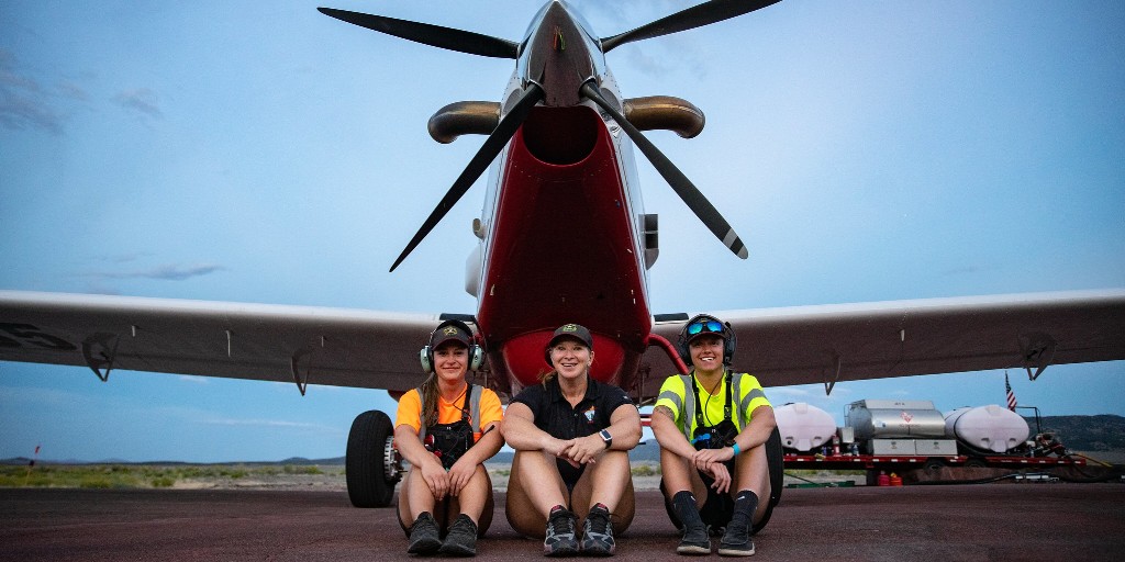 DOIWildlandFire's tweet image. International Girls Day fosters confidence and inspires girls to follow their dreams. There are many women in wildland fire management who make a difference every single day. Way to go, ladies! 

#GirlsBelongHere #NotYourOrdinaryJob