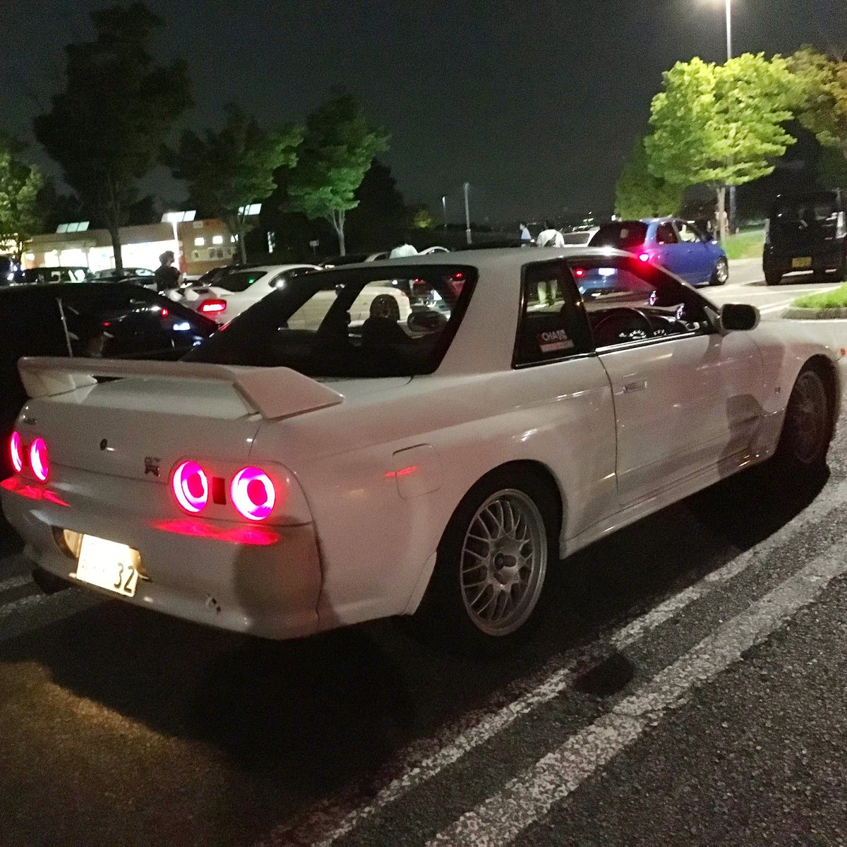 R32Machan's tweet photo. オレはこの丸灯に憧れたんだ!!

#32はケツ https://t.co/SUKN5blu6e