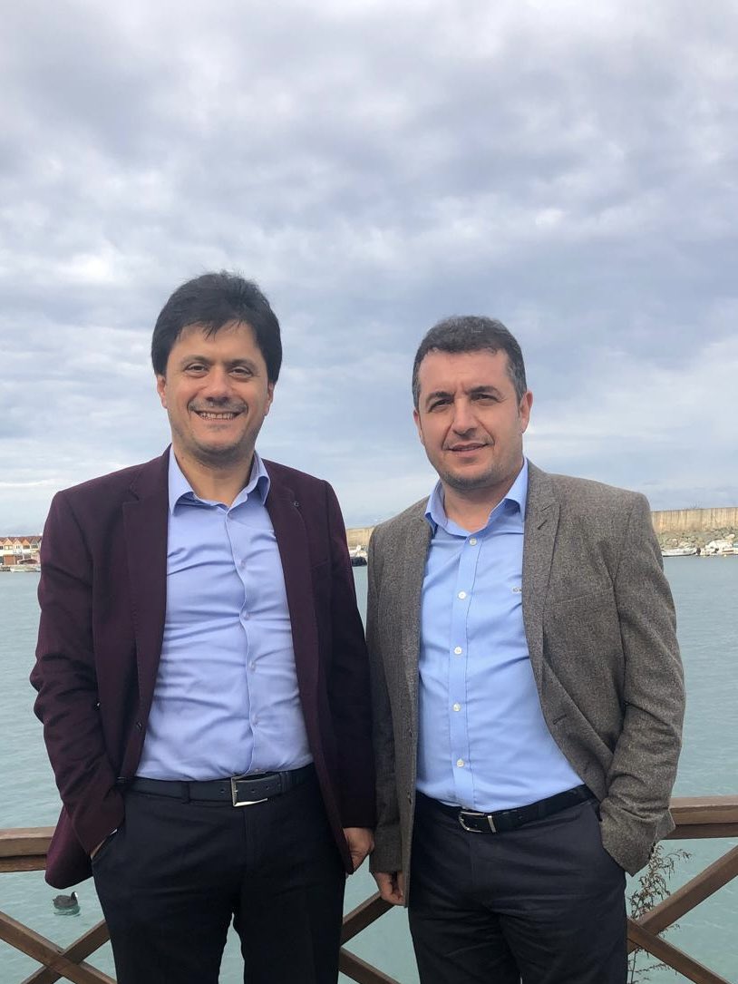 AK Parti Ortahisar İlçe Başkanı olarak belirlenen kıymetli kardeşim Dr. Seyit Hisoğlu’nu gönülden tebrik ediyor, üstlendiği bu ulvi görevden Allah’tan muvaffakiyetler diliyorum. Şehrimize hayırlı olsun.