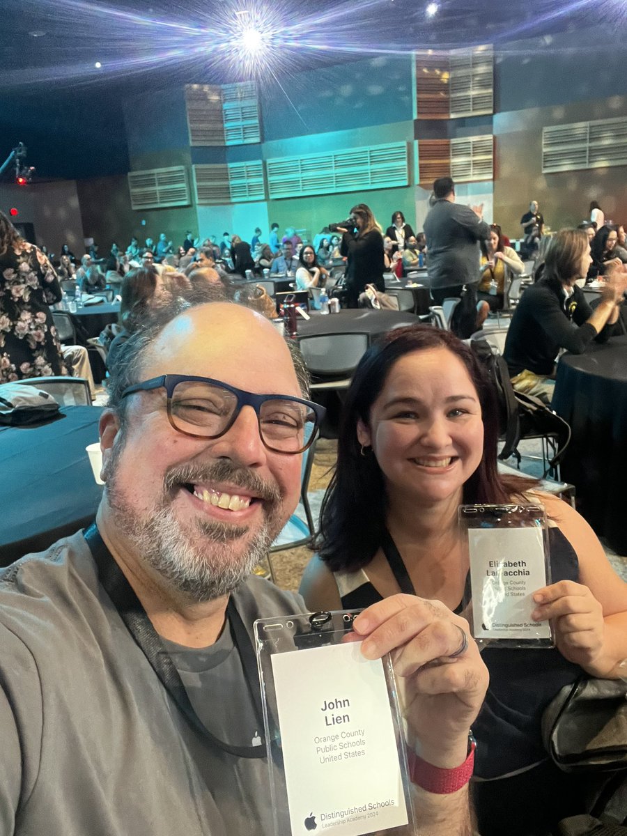 Having a blast at #appledistinguishschools conference