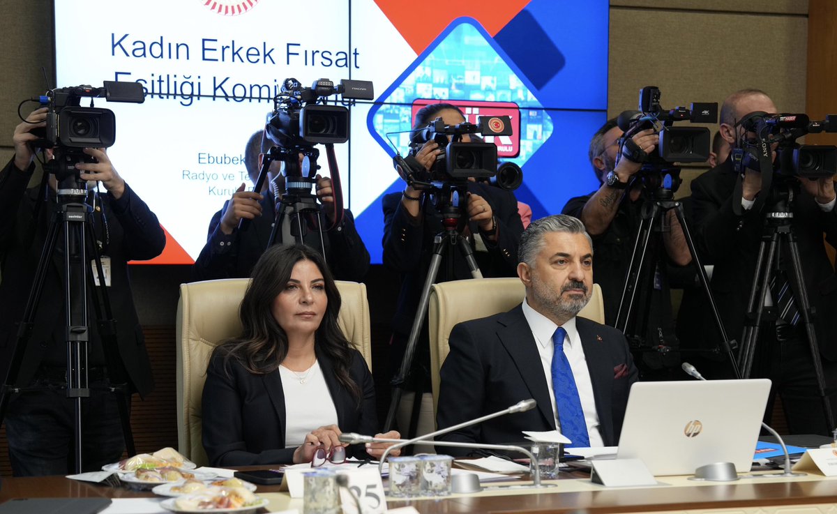 rtukkurumsal's tweet photo. RTÜK Başkanı @ebekirsahin TBMM Kadın Erkek Fırsat Eşitliği Komisyonunda,  Üst Kurulun medyada kadına yönelik bilinçli olumlu yaklaşımı teşvik eden faaliyetler yürüttüğünü söyledi.
@tbmmkefek 

https://t.co/BJrvjLXYBv https://t.co/lRqRn1YNr6