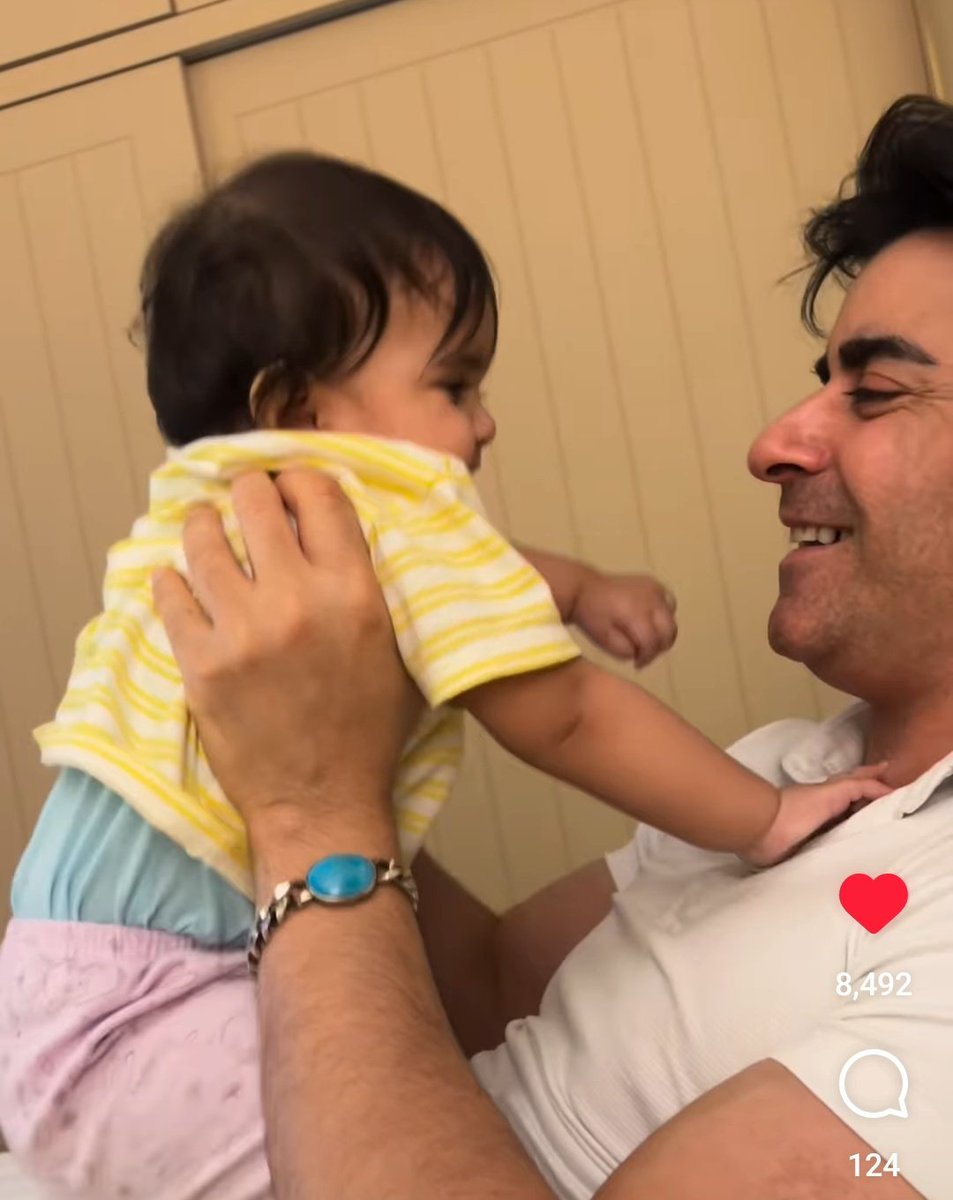 majumder_arya's tweet photo. Daddy's princess!
@gautam_rode #GautamRode #HappyChildrensDay #RadhyaRode https://t.co/JKqbdw8IGo