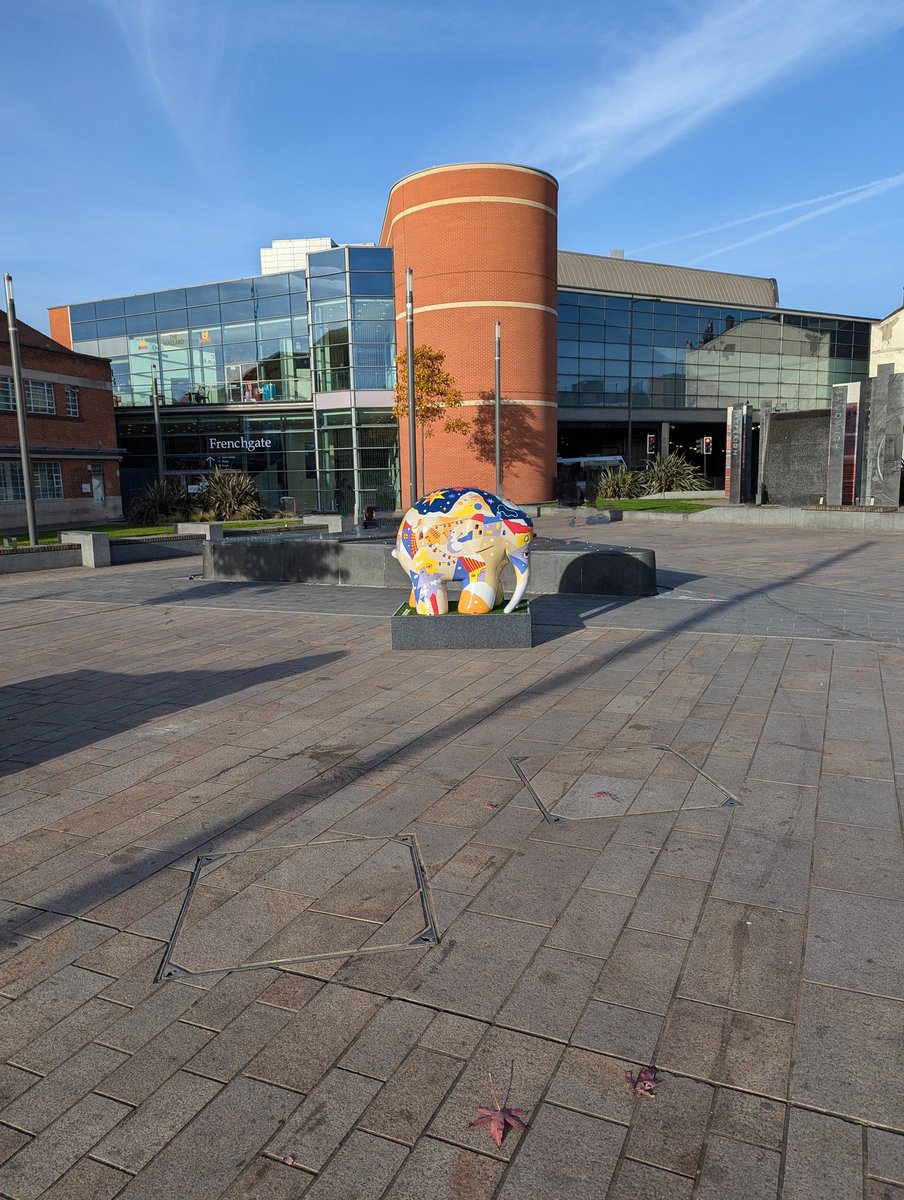 mg1media's tweet photo. One of the many sculptures around the town centre of Doncaster, there is good and there is bad as you exit the train 🚂 station. Mix of cultures and diversity.
#cityscape #artmatters https://t.co/syg8OiF5Ds
