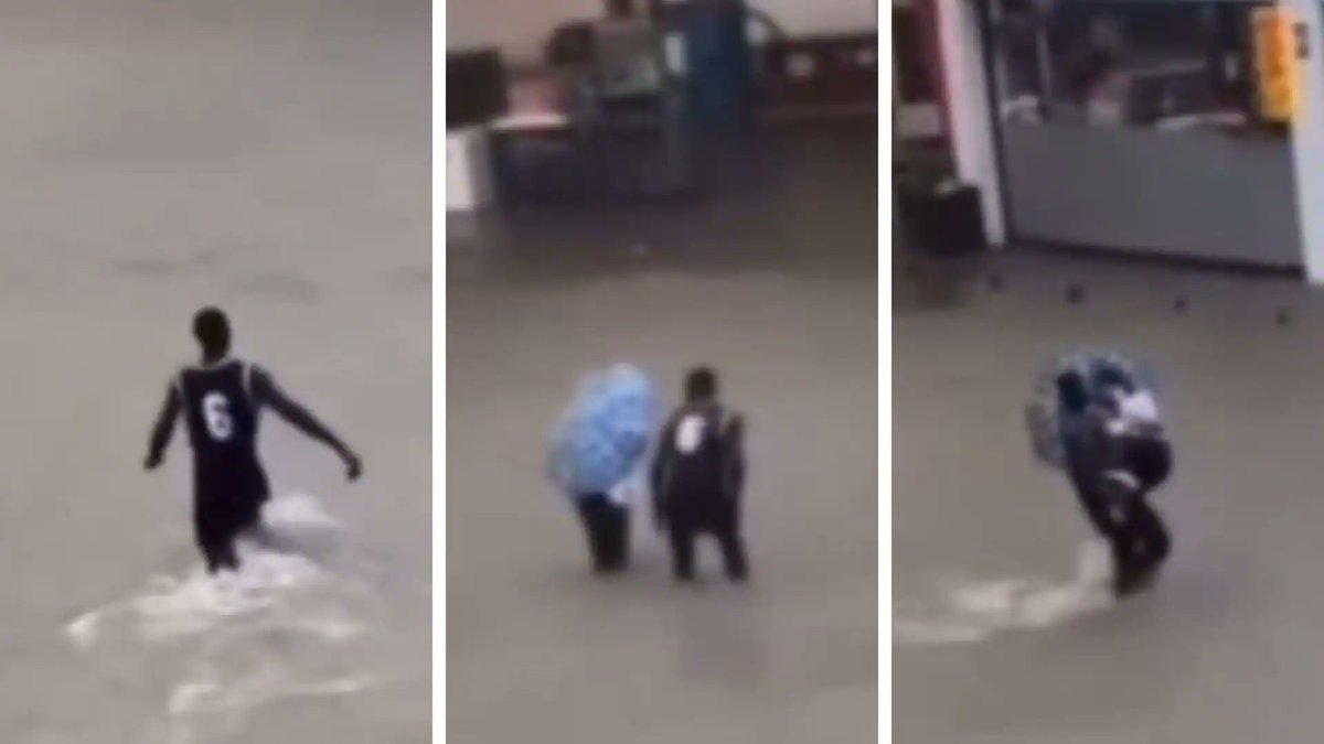 Se llama Mansour. Tiene 18 años y vino en Patera desde Guinea-Cronai. Está a la espera de que le den asilo. Por favor hagamos viral y que le resuelvan el asilo lo antes posible. Yo quiero compartir mi pais con esta gente y no con los españoles de banderitas. #AsiloparaMansour