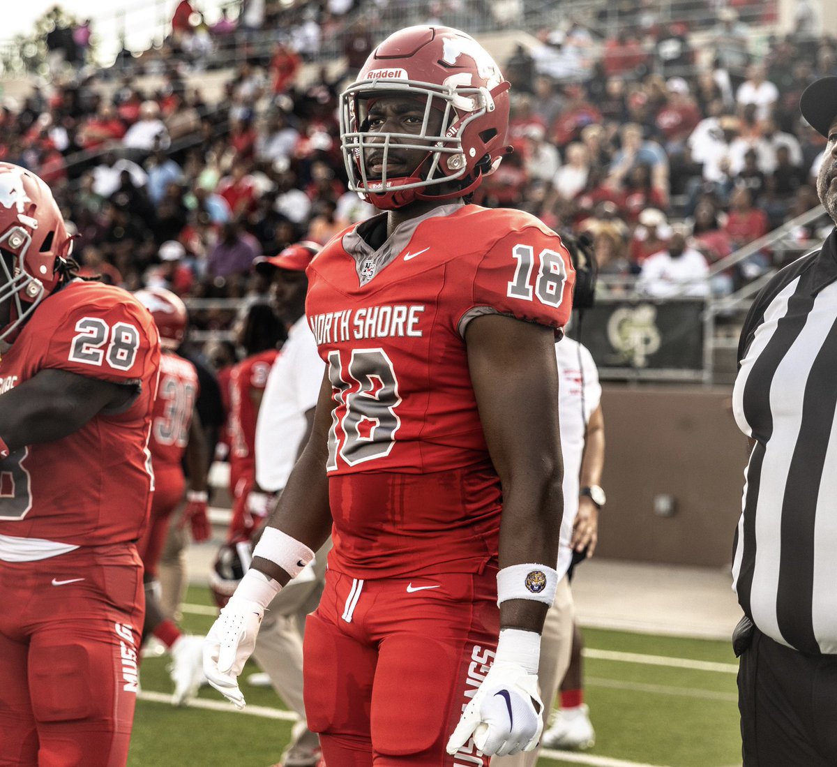 PLAYOFFS‼️Two top players in the city facing off tonight for ROUND 1

2025 LB <a href="/adam_white2025/">Adam White</a> &amp; 2025 LB <a href="/Legendary_Ross_/">Charles CJ Ross</a> #HCville