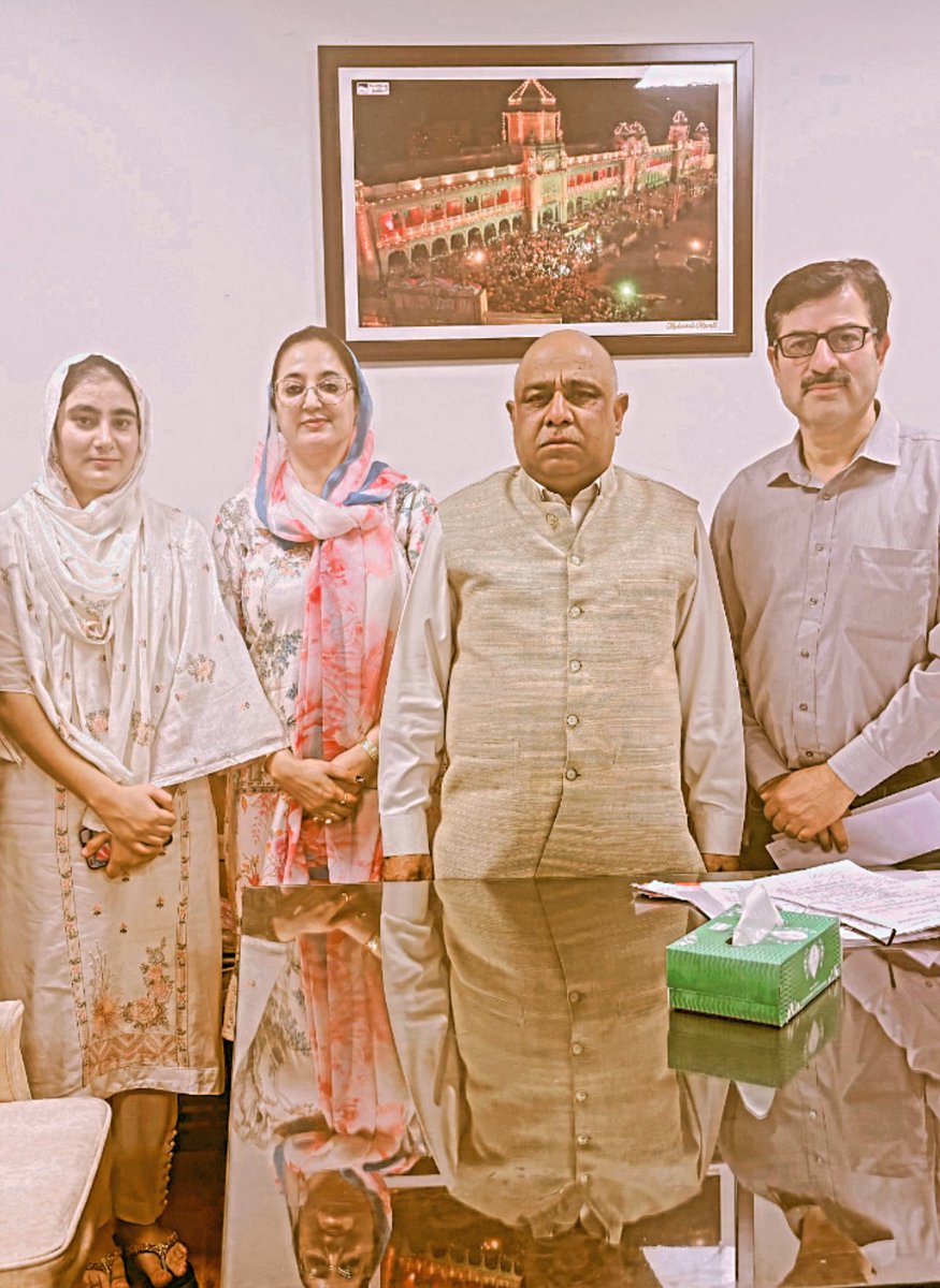 JugmeetBali's tweet photo. ASMEA/AEJAK delegation called upon Principal Sec Education Shri Suresh Kumar Gupta at Jammu simultaneously a delegation of ASMEA/AEJAK also called upon Honourable Education Minister MadamSakina Itoo at Kashmir.Wide issues discussed @sakinaitoo @OfficeOfLGJandK @OmarAbdullah https://t.co/4CnBSgc55B