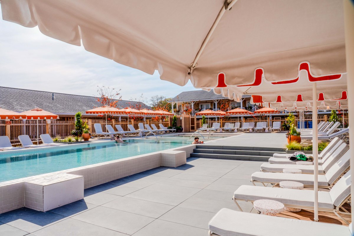Over the past year, we've had the incredible opportunity of transforming The Beachside Hotel on #Nantucket for Blue Flag Capital. Check out final images its re-envisioned spaces: bit.ly/3RMOnxg