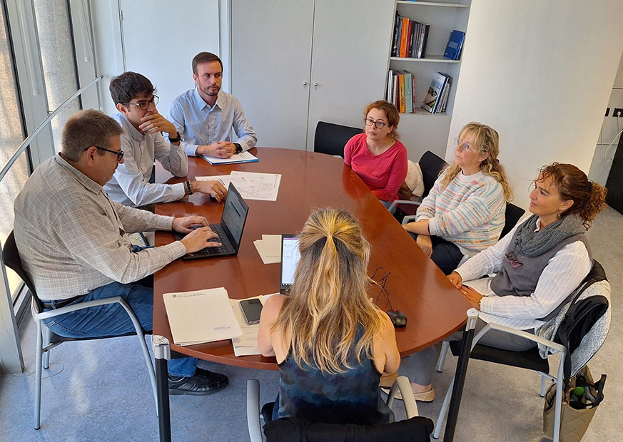 🟢La Generalitat es compromet a dotar de més expedicions la línia d'autobús que uneix Argentona i Cabrera de Mar amb Barcelona (807).

👉També millorarà la línia E11.1 (Mataró-Barcelona), i la 865 (Mataró-UAB).

🔗argentona.cat/document.php?i…