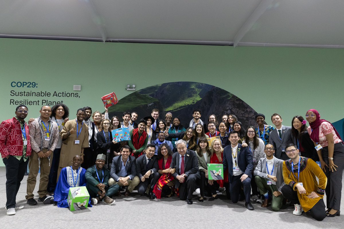 My message to young climate activists at #COP29:

I count on you and you can count on me.

We need a strong youth movement for #ClimateAction - now more than ever.

The climate crisis is the most important battle of our lives.

We must win it.