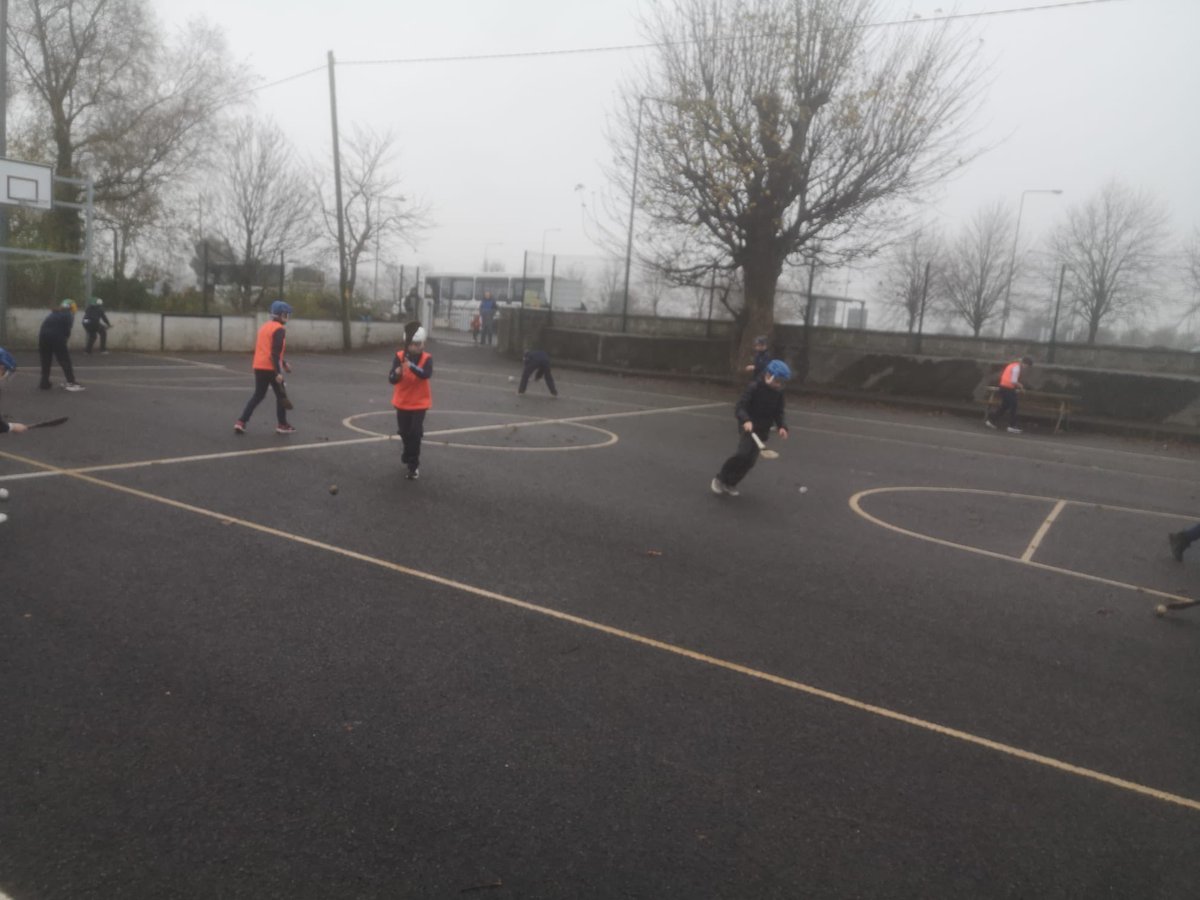 Coach Darragh was busy this morning in <a href="/CarraroeNS/">Carraroe NS</a> coaching the students some Hurlimg skills. Great effort by all 🏁🏁🏁🏁🏁🏁 <a href="/sligogaa/">Sligo GAA</a> <a href="/ConnachtGAA/">Connacht GAA</a>