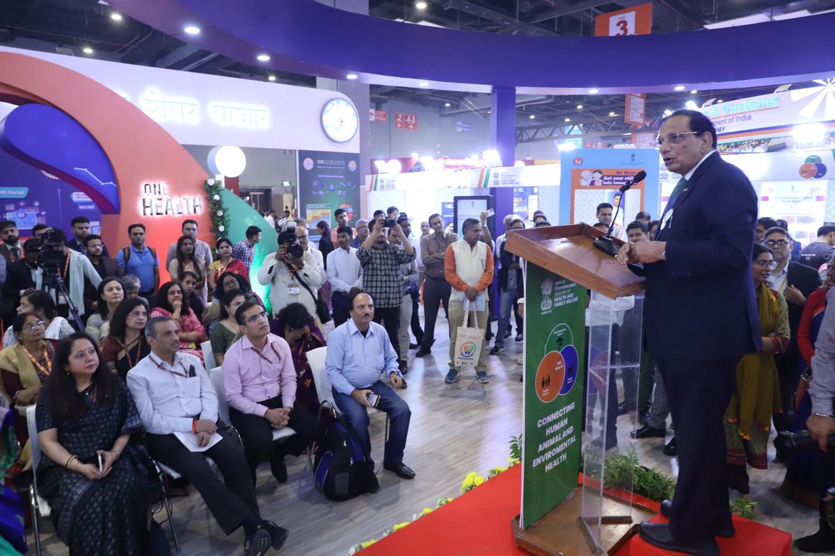 fssaiindia's tweet photo. Dr. V.K. Paul, Member (Health), NITI Aayog, inaugurated the Health Pavilion at the 43rd India International Trade Fair, with a focus on the theme One Health. 

The pavilion showcases India’s latest advancements and initiatives in healthcare. Glimpses … #FSSAIatIITF https://t.co/P6b4isj72N