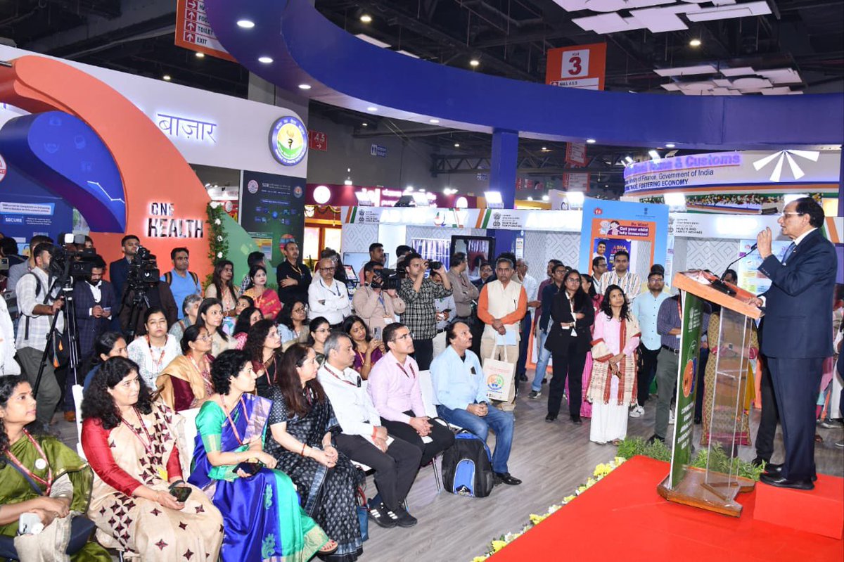 fssaiindia's tweet photo. Dr. V.K. Paul, Member (Health), NITI Aayog, inaugurated the Health Pavilion at the 43rd India International Trade Fair, with a focus on the theme One Health. 

The pavilion showcases India’s latest advancements and initiatives in healthcare. Glimpses … #FSSAIatIITF https://t.co/P6b4isj72N