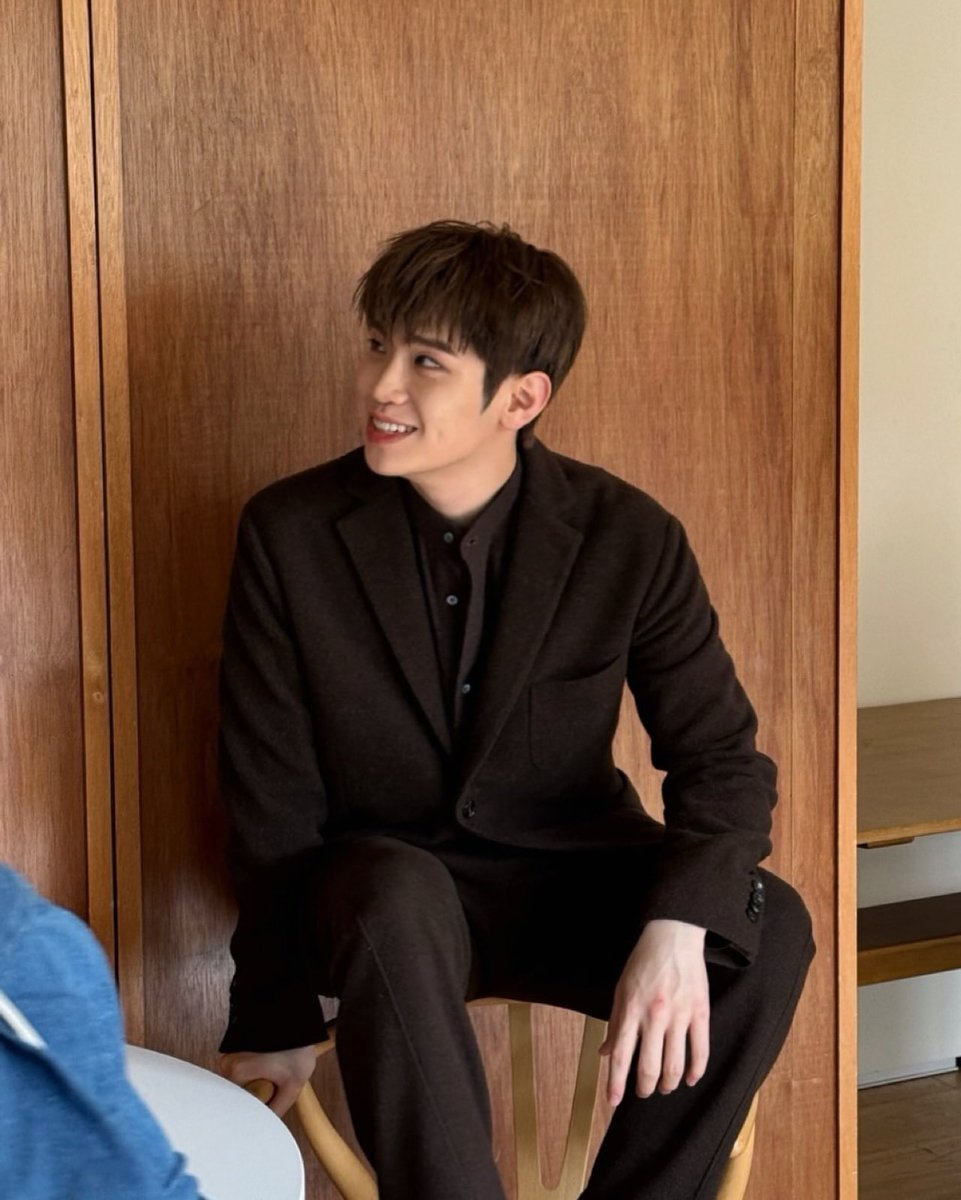 actor kim taerae......