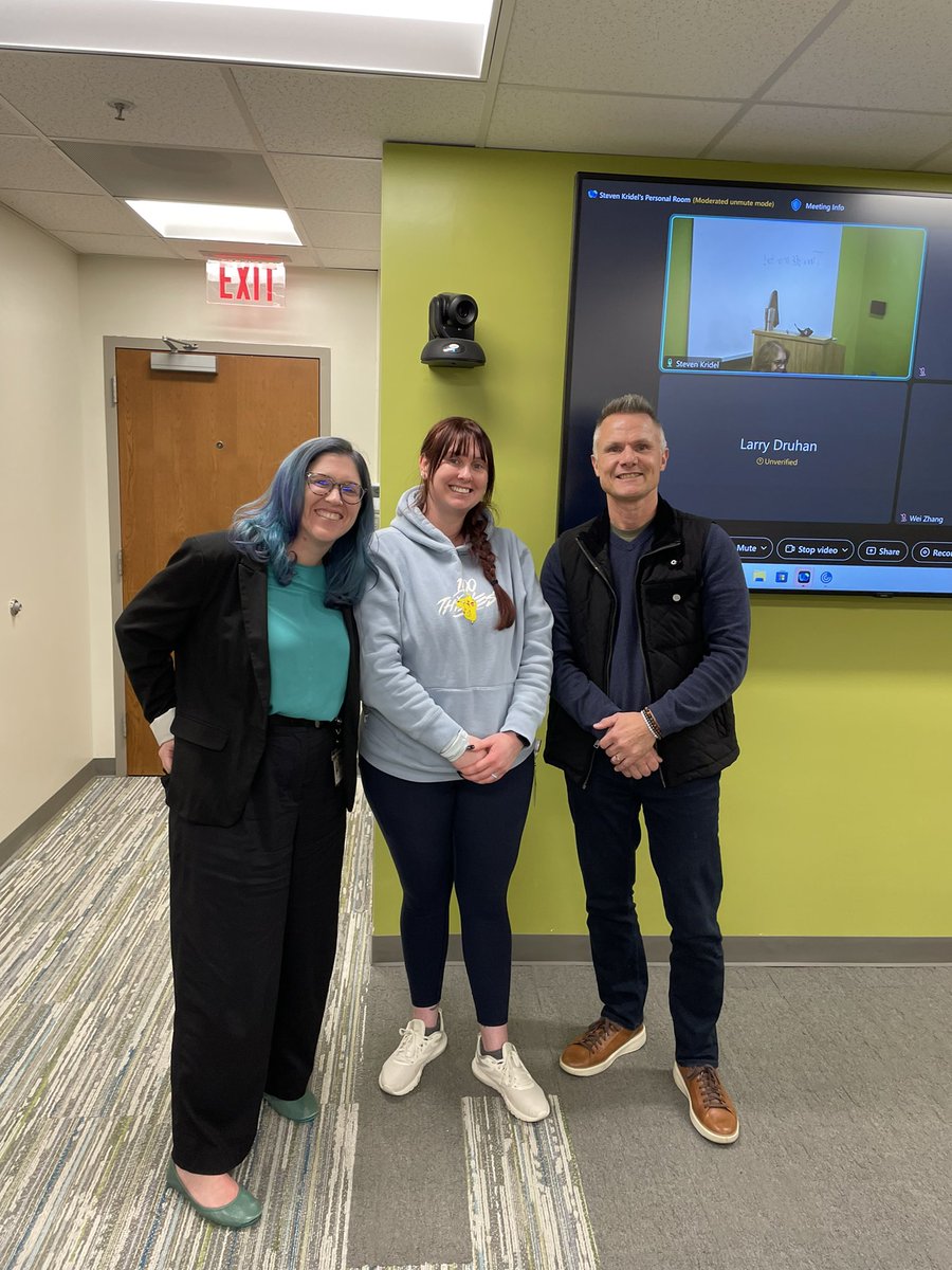 Congratulations to <a href="/alana_arnone/">Alana Arnone</a> (center) on her 2024 <a href="/AACR/">AACR</a> AstraZeneca Breast Cancer Fellowship on Endocrine Therapy Research. Big things for <a href="/KLCookLab/">Katherine L. Cook</a> and lab. Alana is a <a href="/WakeIPP/">Wake Forest IPP Graduate Program</a> <a href="/WFUbiomedgrad/">Wake Forest Biomedical Graduate Programs</a> <a href="/wakeforestmed/">Wake Forest University School of Medicine</a> PhD recipient. More <a href="/WakeCancer/">Wake Forest Baptist - Comprehensive Cancer Center</a> excitement!
🐪🏙️🦀🧬