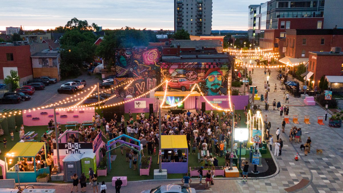 Ville de Gatineau (@ville_gatineau) on Twitter photo ✨ La Place Laval rayonne sur la scène nationale! ✨
C’est lors de la 17e édition du Grand prix de design que la Place Laval a été reconnue dans la catégorie Architecture de paysage / Terrasse sur rue et placottoir. 🎙️🎶
Le travail conjoint entre les équipes de la Ville et la ✨ La Place Laval rayonne sur la scène nationale! ✨
C’est lors de la 17e édition du Grand prix de design que la Place Laval a été reconnue dans la catégorie Architecture de paysage / Terrasse sur rue et placottoir. 🎙️🎶
Le travail conjoint entre les équipes de la Ville et la