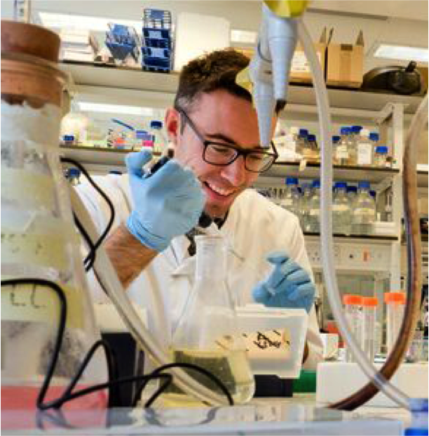 FBMH_UoM's tweet photo. Dr Richard Naylor has won @OfficialUoM's 3Rs prize for developing a powerful way to minimise suffering in animals when studying kidney disease. https://t.co/7RnoJUTude