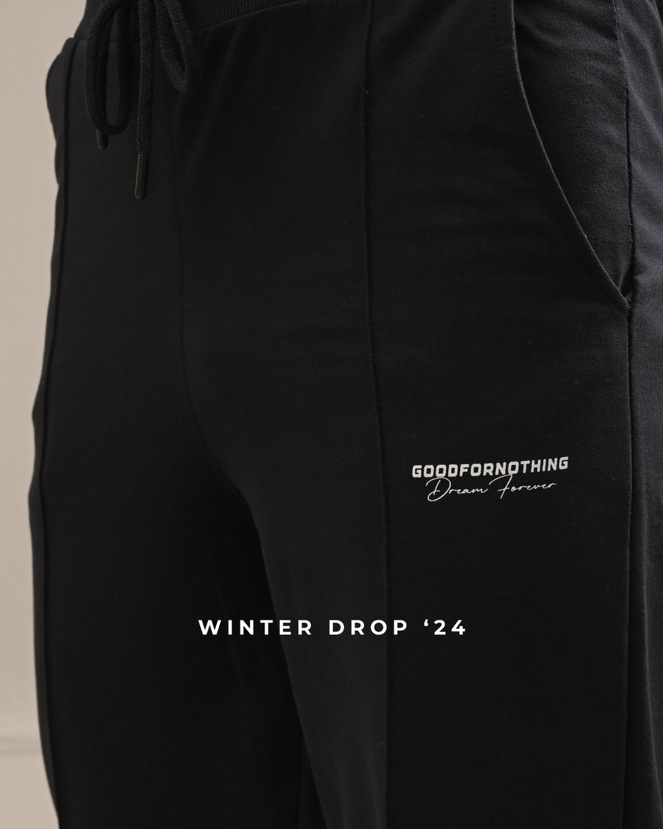 _Konfor's tweet image. Winter Drop '24 

Launching on 15 Nov

#konforpk #activewear #winterdrop #NewArrivals #comingsoon #NewCollection