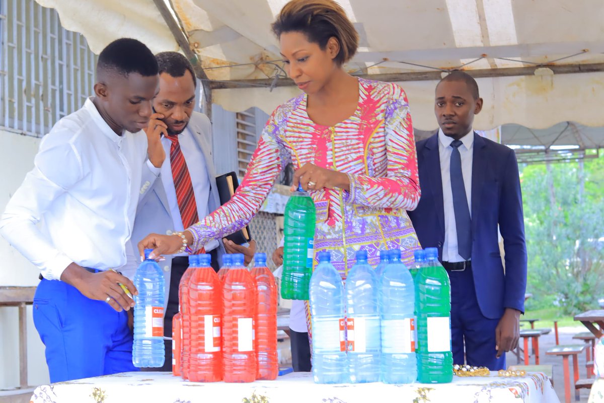 Aujourd'hui, célébrons celles et ceux qui osent rêver, innover et bâtir un avenir meilleur. Nos entrepreneurs sont des acteurs de changement, créant des emplois, inspirant et apportant des solutions durables.
À tous les entrepreneurs : merci pour votre passion et votre audace !