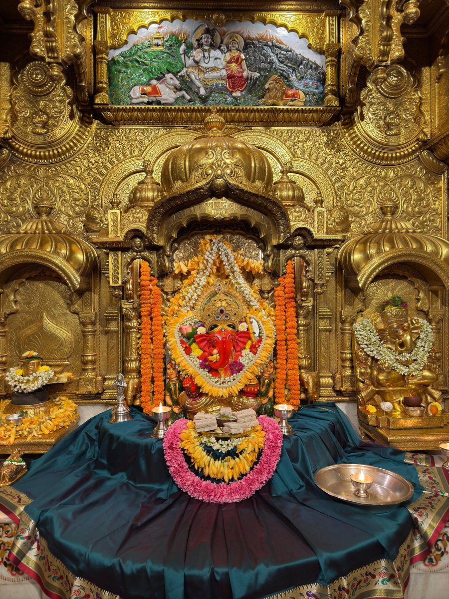 SVTMumbai's tweet photo. 🙏 गणपती  बाप्पा मोरया 🌺मंगलमूर्ती मोरया 🙏१४/११/२०२४
🙏Ganapati Bappa Moraya 🌺 Mangalmurti Moraya  🙏14/11/2024 https://t.co/vnxHHUmAcv